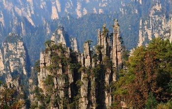 長沙出發(fā)到黃龍洞、張家界森林公園、天門山、鳳凰五日游