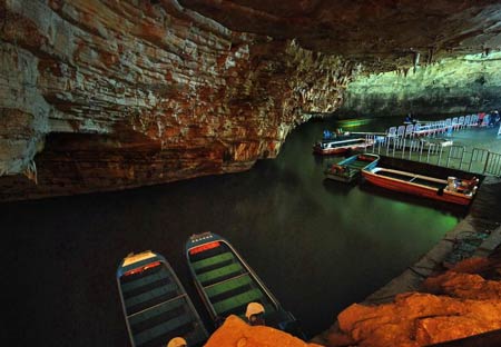 長(zhǎng)沙出發(fā)到黃龍洞、張家界國(guó)家森林公園三日游