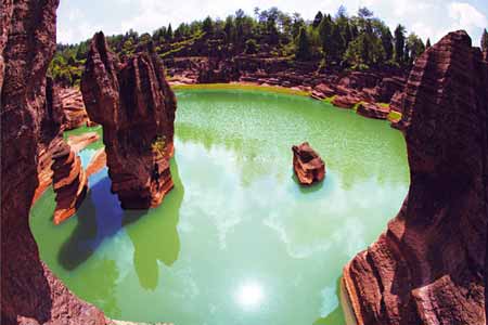 張家界、袁家界、天子山、紅石林、鳳凰古城四晚五日游